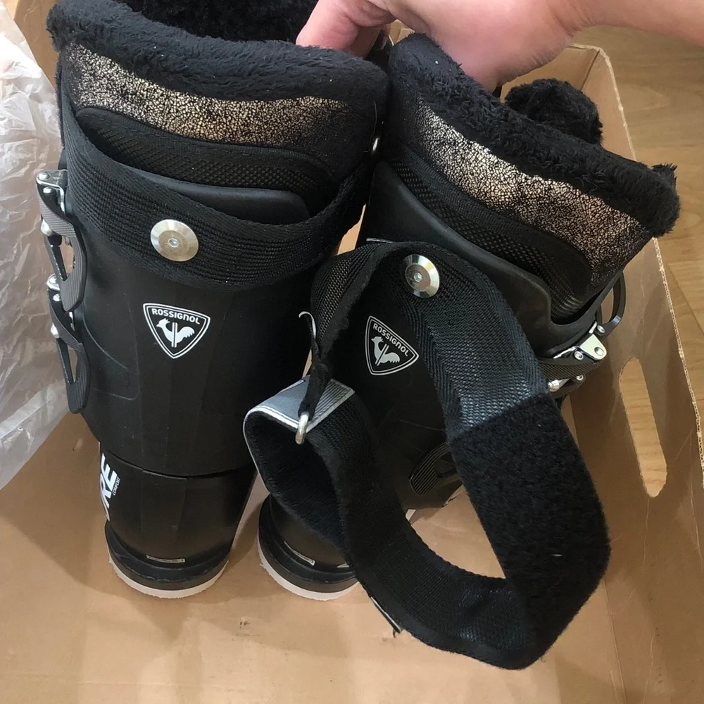 Rossignol Pure Comfort 60 Ski Boots Size 6